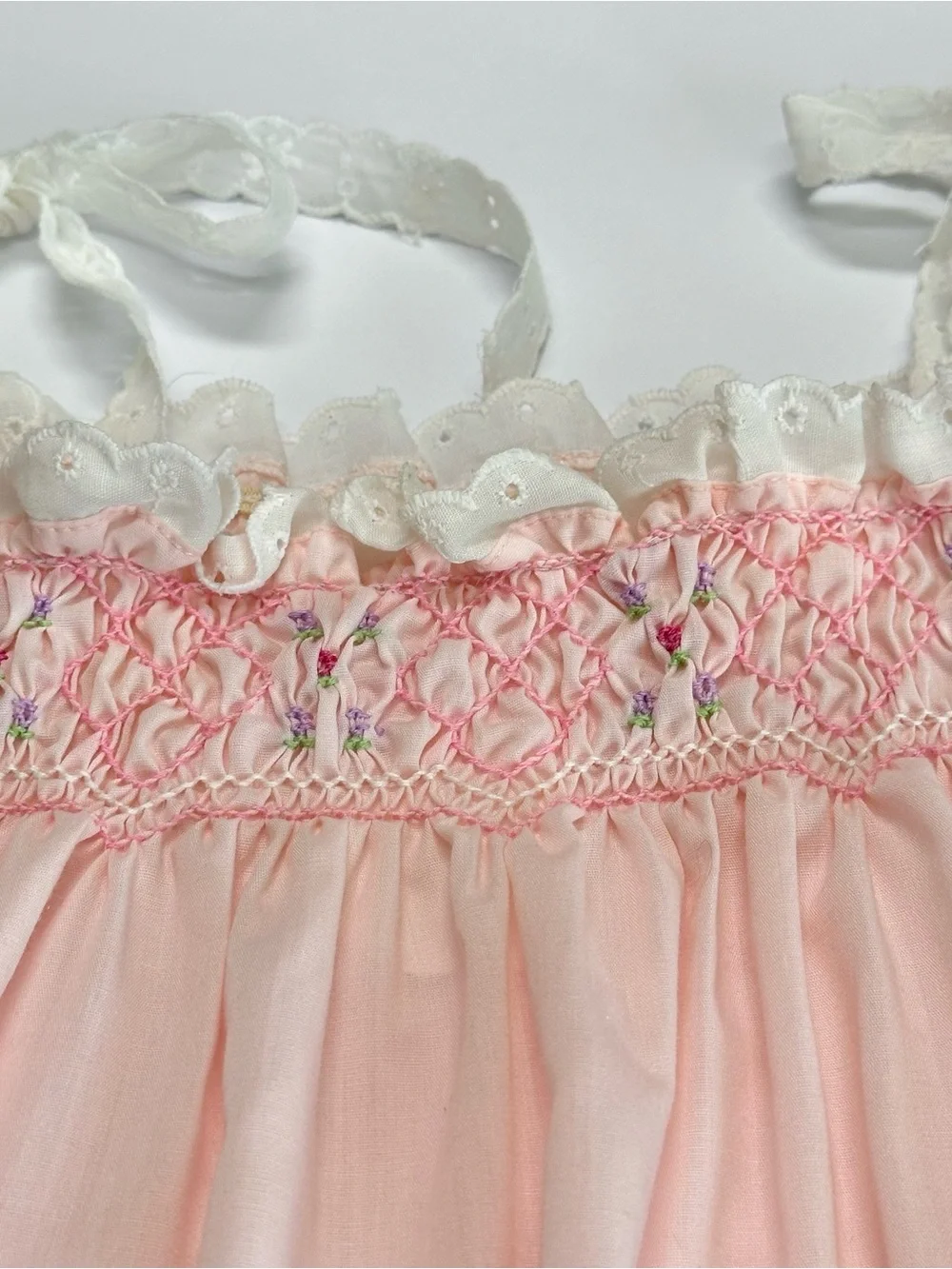 VTG Polly Flinders Girls Lt. Pink Smocked Summer Sundress 24M Lace Shoulder Ties